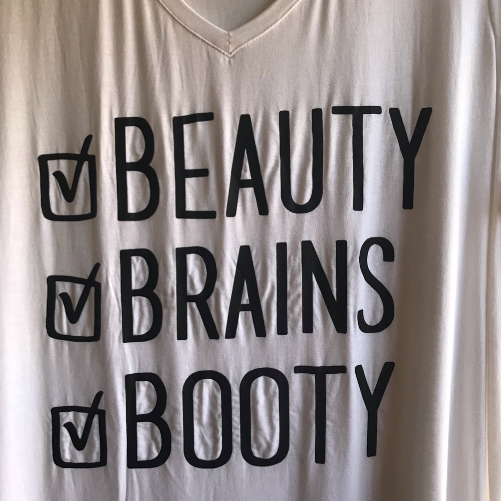 Boutique white v neck T-shirt